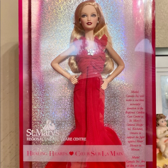 RARE St Mary's Hospital Barbie, Barbie Collector, Pink Label - Picture 3 of 9